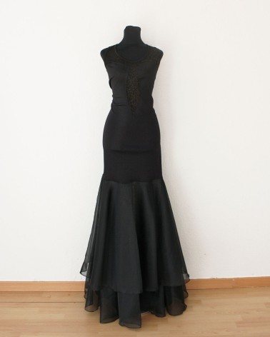 Vestido Largo Negro de Corte Sirena con Escote Ilusión y Tul