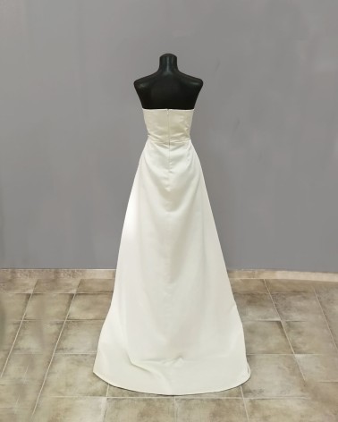 Vestido de novia palabra de honor en mikado con falda en línea A