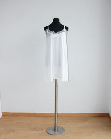 Blusa Novia con Chantillí en el Escote