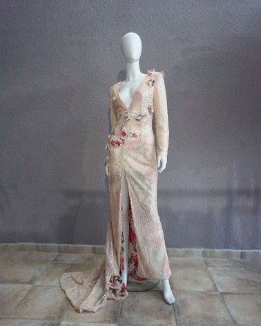 Vestido de lentejuelas blanco roto alta costura