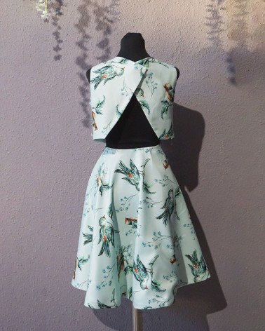 Conjunto dos piezas con estampado de aves