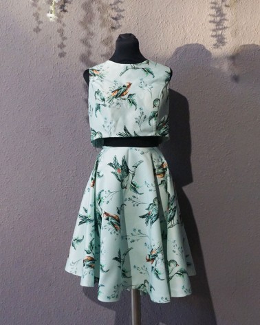 Conjunto dos piezas con estampado de aves