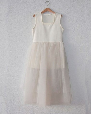 Vestido Comunión con Tirantes Anchos y Falda de Tul Vaporosa