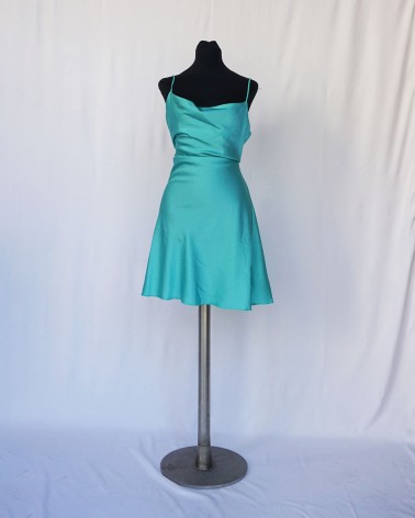 Vestido de fiesta corto de tirantes verde aqua