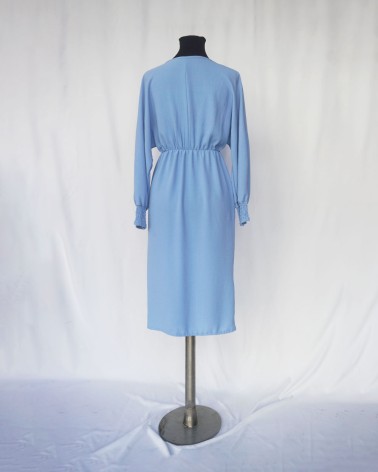 Vestido midi de manga larga azul cielo