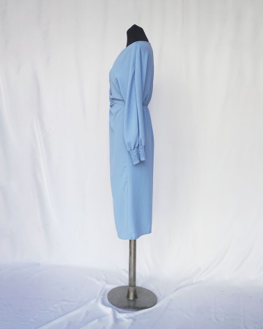Vestido midi de manga larga azul cielo