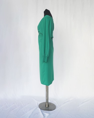 Vestido midi de manga larga en color verde