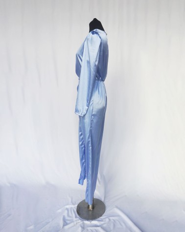 Vestido de manga larga de raso azul cielo
