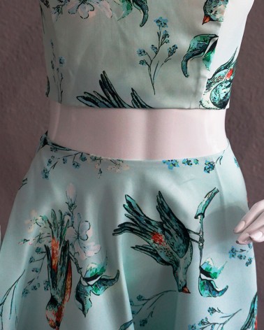 Conjunto dos piezas con estampado de aves