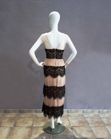 Vestido de Fiesta Largo con Vuelo de Encaje Negro