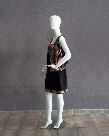 Falda de Fiesta Corta Negra con Triángulos de Colores