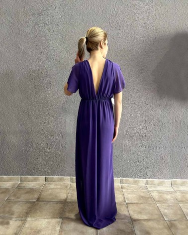 Vestido largo de gasa morado escote en uve cruzado