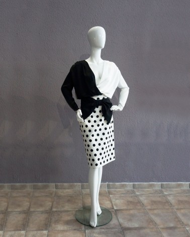 Top de fiesta bicolor blanco y negro
