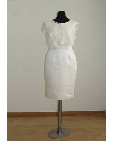 Boleros, capas y abrigos de Novia 24