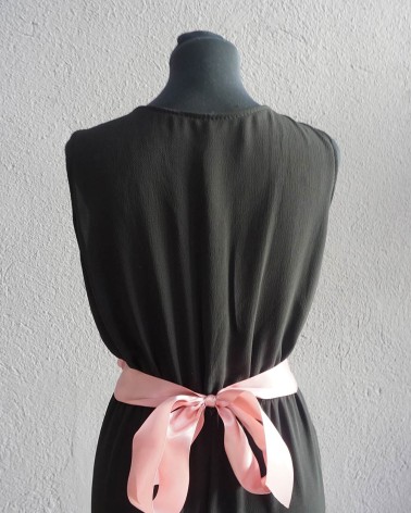 Cinturón floral con lazo de raso rosa