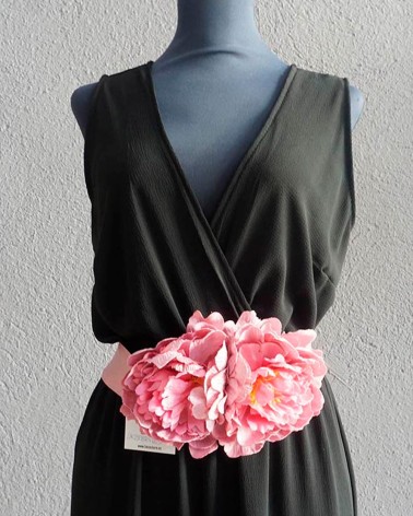 Cinturón floral con lazo de raso rosa