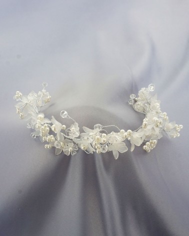 Tocado de novia Guirnalda Plateada con Flores Translúcidas y Perlas