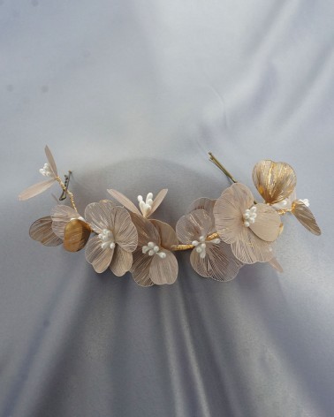 Tocado de Novia Floral en Tonos Champagne