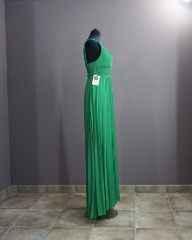 Vestido de fiesta largo escote pico tirante ancho de gasa color verde