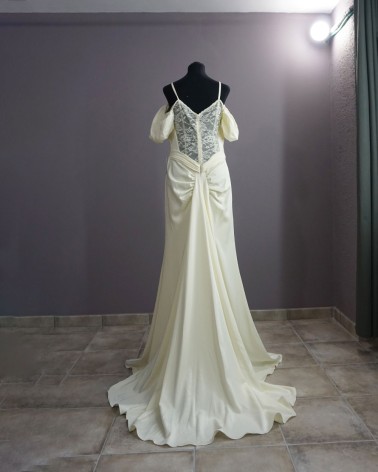 Vestido de novia de sirena con espalda con encaje y escote corazón
