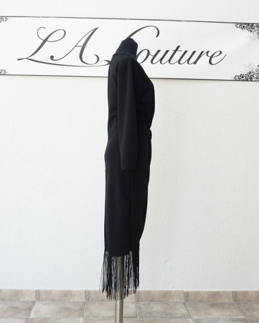 Vestido midi manga larga con escote en V y flecos