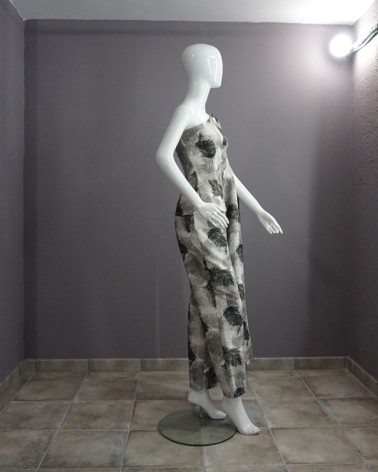 Top asimétrico en brocado estampado de hojas