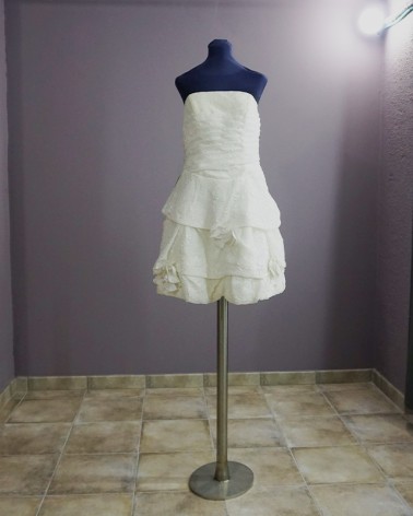 Vestido de Novia corto con falda estilo A brocado