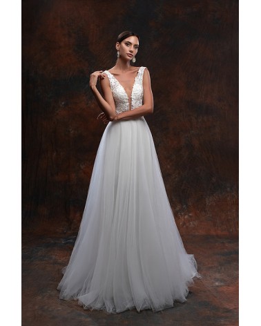 Vestido de Novia Corto escote Pico con Sobre Falda de Tul línea A