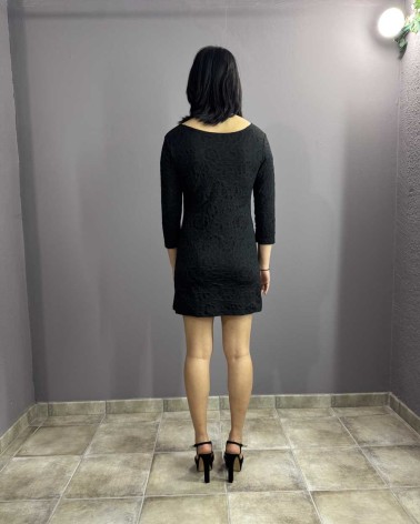 Vestido Negro de Encaje Completo Manga Larga