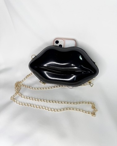 Clutch en forma de labios negro charol