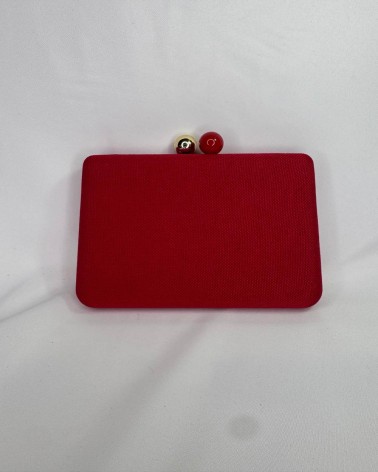 Clutch rojo cereza con textura