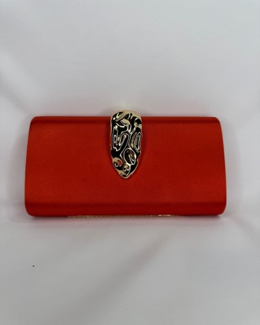 Bolso Rojo con Broche Metálico