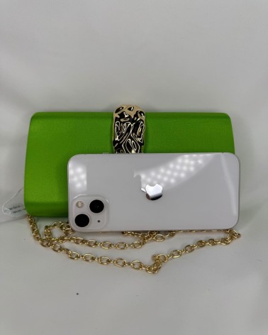 Bolso Verde con Broche Metálico