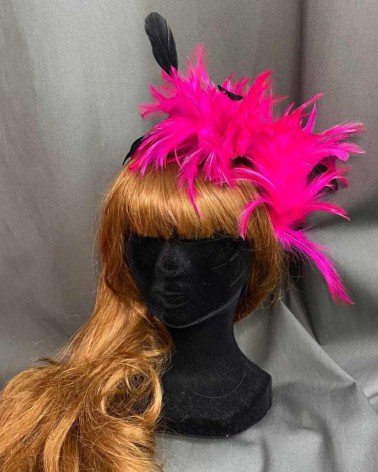 Tocado plumas fucsia y negras con clip