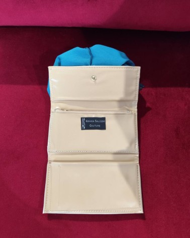 Bolso clutch de fiesta con flor joya y encaje verde