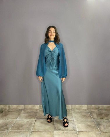 Mangas largas azul petróleo con lazada al cuello