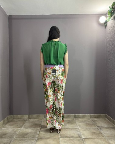 Top verde con volantes