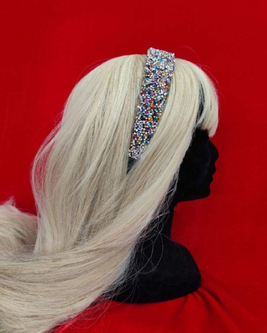 Diadema multicolor de pedrería con base plateada