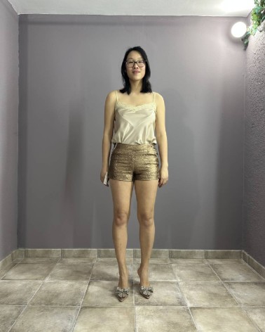 Pantalón corto dorado de lentejuelas