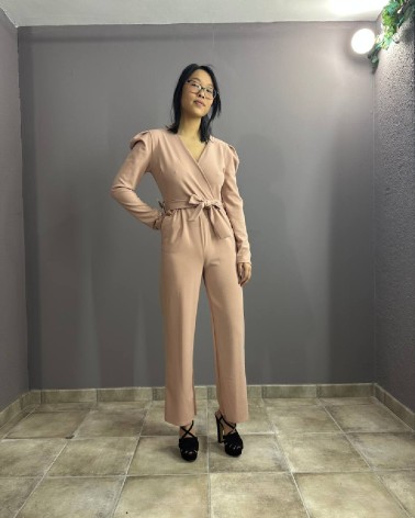 Mono rosa palo con lazada y hombreras