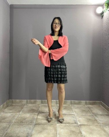 Chaqueta corta coral de gasa con mangas acampanadas