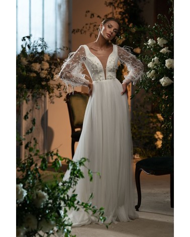 Vestido de Novia manga larga de tul con plumas