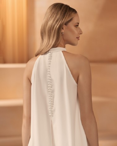 Top de novia halter fluido en crepé ligero con espalda abotonada