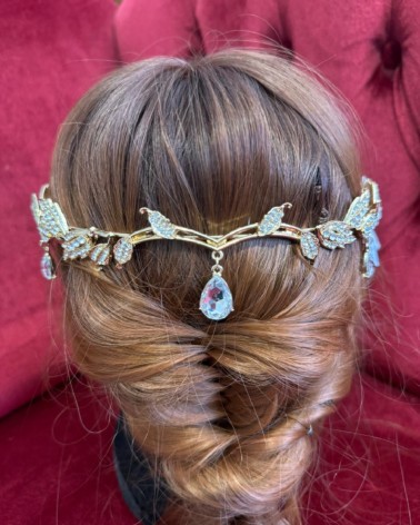 Corona / tiara de novia dorada con cristales colgantes
