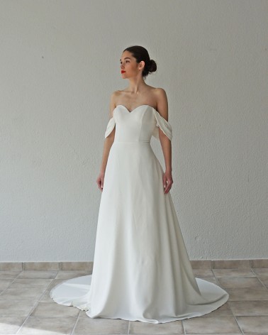 Vestido de Novia Línea A Escote Corazón Mangas Caídas Botones en la Falda