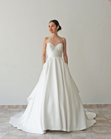 Vestido de Novia Corte Princesa con Escote Corazón y Espalda con Tul Estructurado