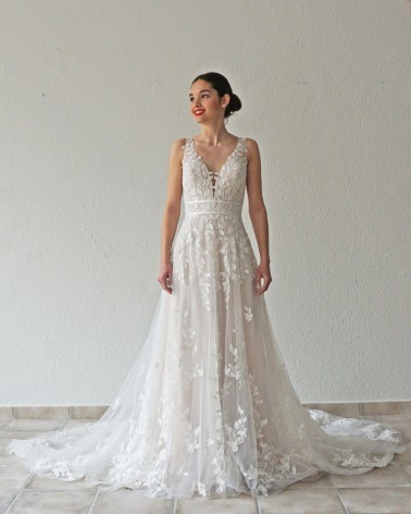 Vestido de Novia Princesa con Escote en V Encaje de Hojas y Espalda Descubierta