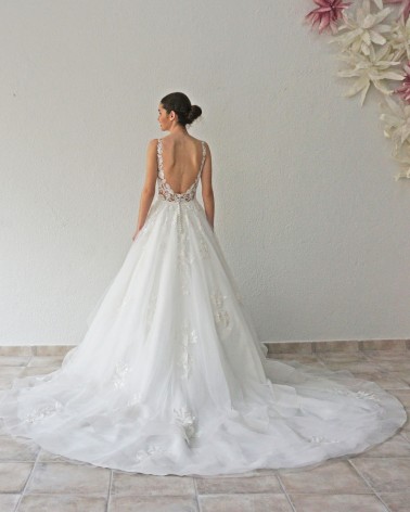 Vestido de Novia Escote en V con Falda de Tul Bordado
