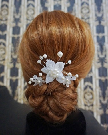Tocado de Novia con flores y perlas