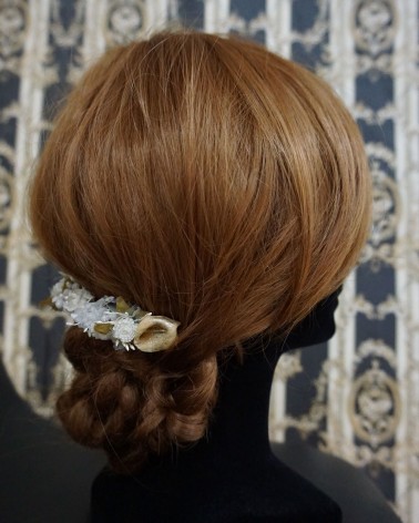 Tocado floral de novia Blanco y Verde para Recogido Bajo